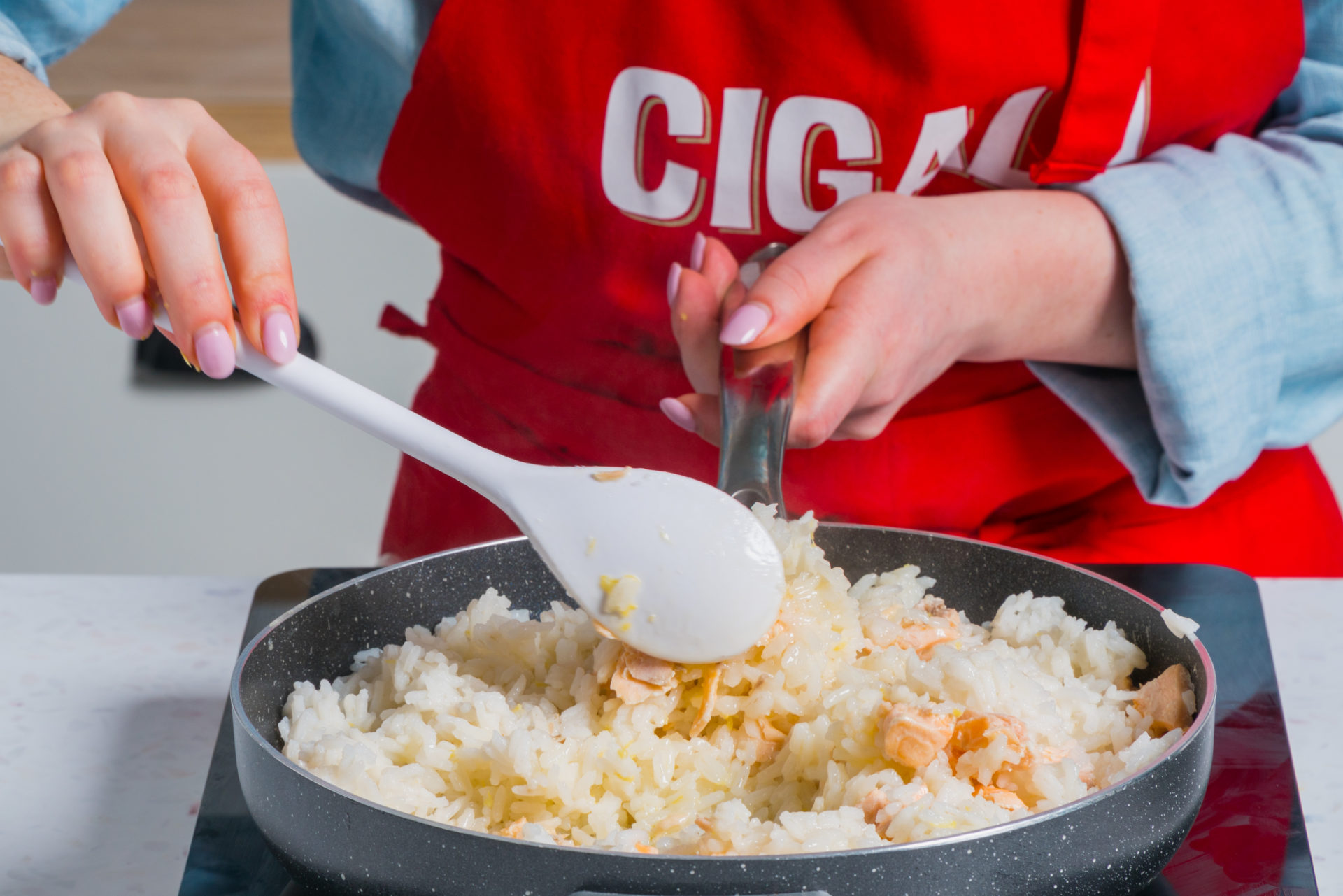 salmão desfiado com arroz agulha cigala para ingredientes para kedgeree de salmão