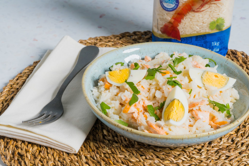 kedgeree de salmão com arroz agulha cigala