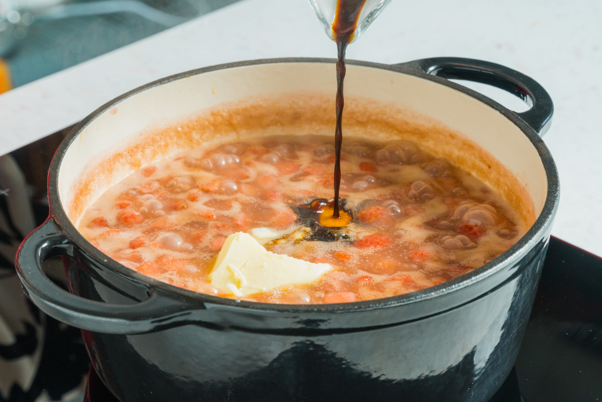 preparado risotto de morangos com vinagre balsâmico