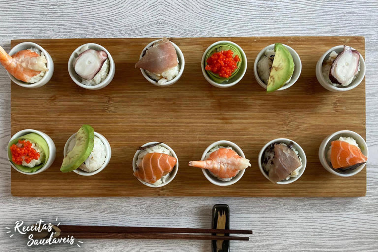 Foto de Uma dúzia de sushi