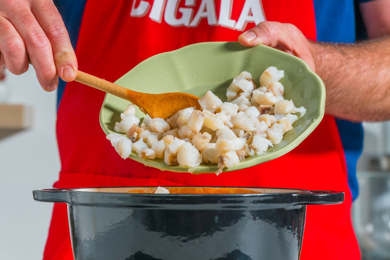 Junte o Tamboril para Confeccionar Arroz de Tamboril da Cigala