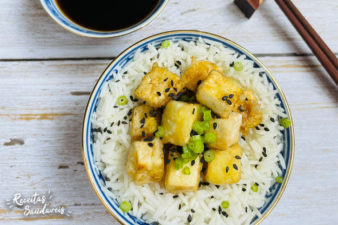 tofú crocante com arroz basmati