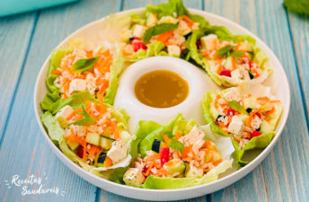 wrap com legumes, queijo feta e molho vinagrete