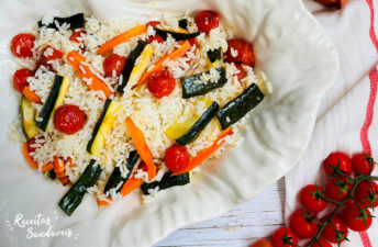 salada fria de arroz com legumes assados