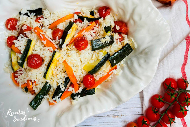 Foto de Salada Fria de Arroz com Legumes Assados