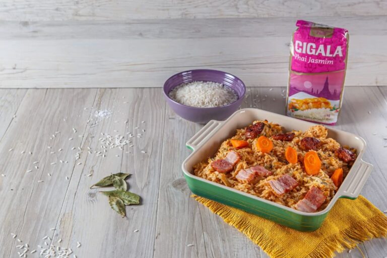 Foto de Arroz de Frango no Forno: Receita Deliciosa