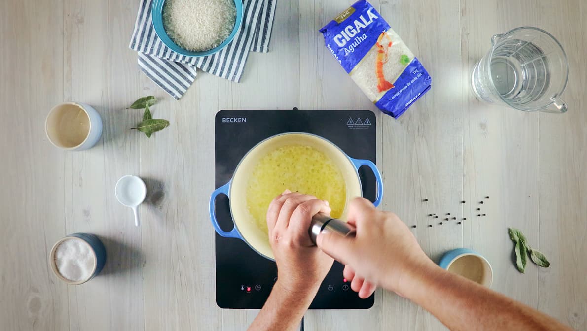 Como Temperar o Arroz: Dicas e Receitas - Cigala