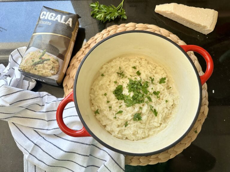 Foto de Arroz com Queijo Cremoso: Receita Fácil e Rápida