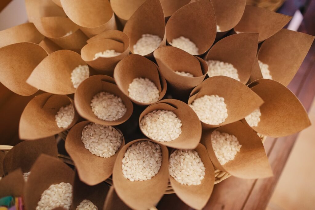 Guia completo para fazer cones de arroz para casamento