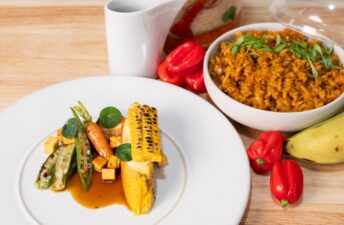 imagen receta Arroz jollof – Receita tradicional com frango e especiarias
