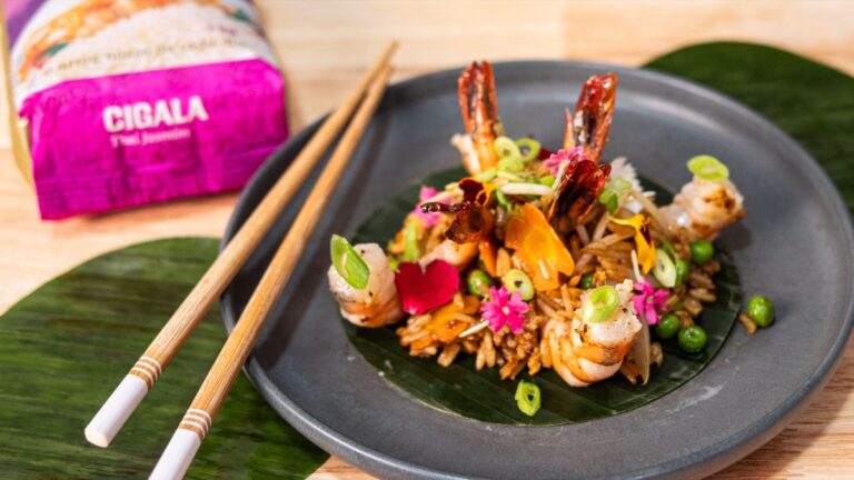 Foto de Arroz chinês frito com camarão: receita fácil e saborosa